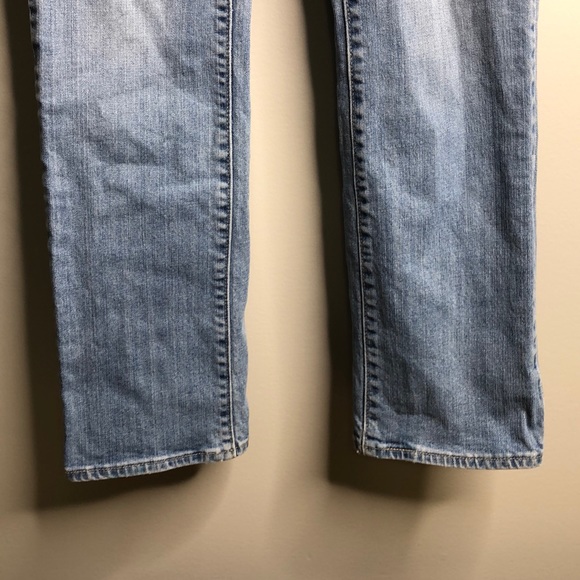 Levi’s Demi Curve Classic Rise Straight Jeans - Picture 4 of 9